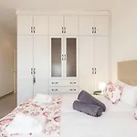 Pier 31 Apartment