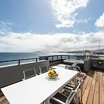 Pier 31 Apartment