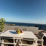 Pier 31 Apartment *