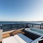 Pier 31 *