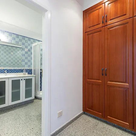 Pier 31 Apartment